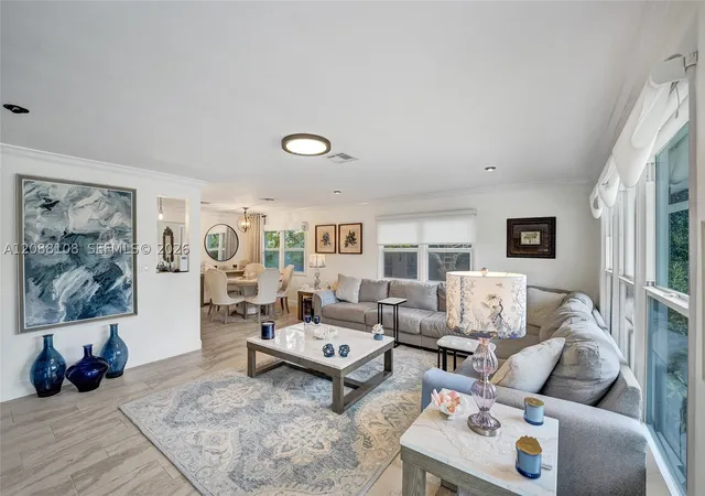 Photo 4 of Single family home for sale at 418 NW 20th Street, Wilton Manors, FL 33311 | MLS# A12088108 | Listing updated on 2026-09-13