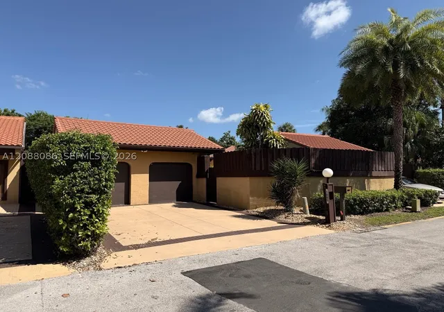 Photo 3 of Single family home for sale at 1085 NE 203rd Lane, Miami, FL 33179 | MLS# A12088086 | Listing updated on 2026-09-13