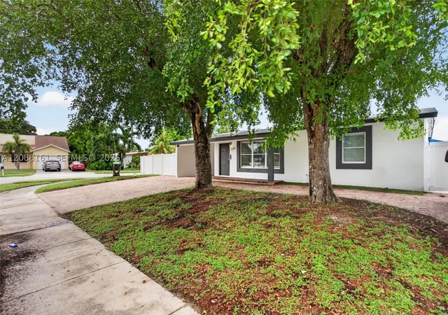 Photo 2 of Single family home for sale at 241 Ne 45th Street, Deerfield Beach, FL 33064 | MLS# A12088161 | Listing updated on 2026-09-13