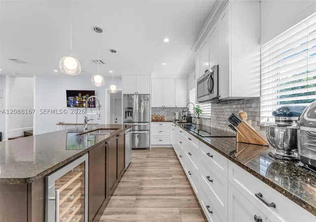 Photo 4 of Single family home for sale at 19050 SW 144th Avenue, Miami, FL 33177 | MLS# A12088167 | Listing updated on 2026-09-13