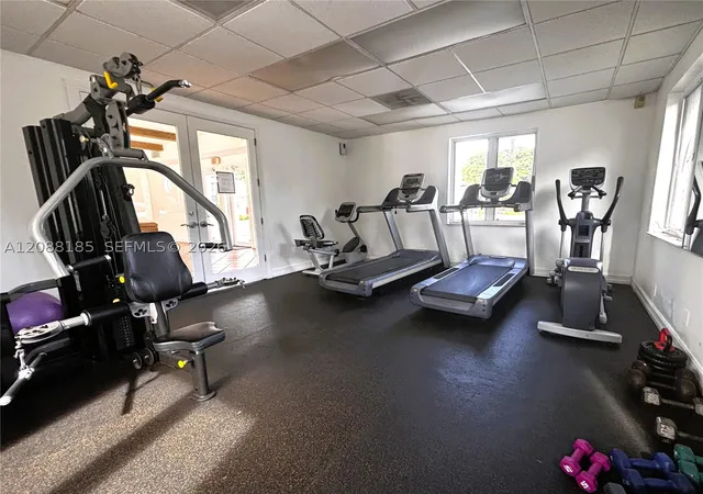 Listing Photo 4 - Condo for sale in building located at 6703 N Kendall Dr, Pinecrest, FL 33156 - Unit #405