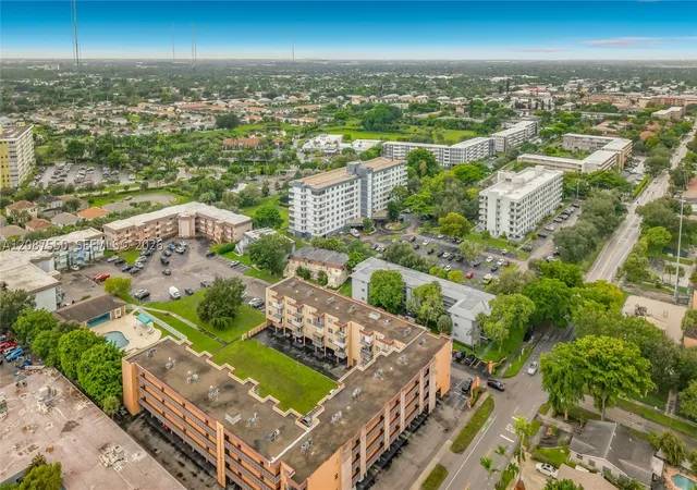 Photo 40 of Condo for sale at 1600 Tallwood Ave #204, Hollywood, FL 33021 | MLS# A12087550 | Listing updated on 2026-10-01
