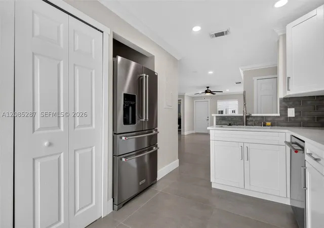 Photo 3 of Condo for sale at 5775 NW 109th Avenue #13, Doral, FL 33178 | MLS# A12085287 | Listing updated on 2026-09-14