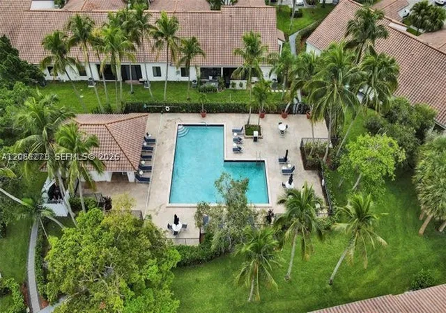 Photo 2 of Townhouse for sale at 21204 Harbor Way #123-12, Aventura, FL 33180 | MLS# A12088271 | Listing updated on 2026-09-14