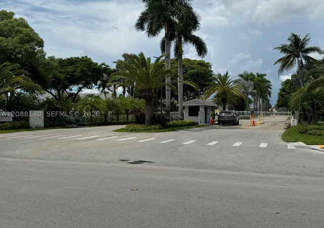 Photo 3 of Condo for sale at 1002 Adams Ave #1002D, Homestead, FL 33034 | MLS# A12088140 | Listing updated on 2026-09-14