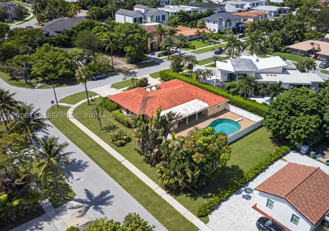 Single family home for sale at 820 NE 4th Avenue, Boca Raton, FL 33432 | MLS# A12088168