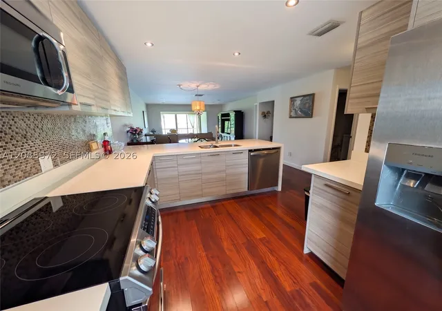 Photo 2 of Condo for sale at 8460 Casa Del Lago #H, Boca Raton, FL 33433 | MLS# A12088372 | Listing updated on 2026-09-14