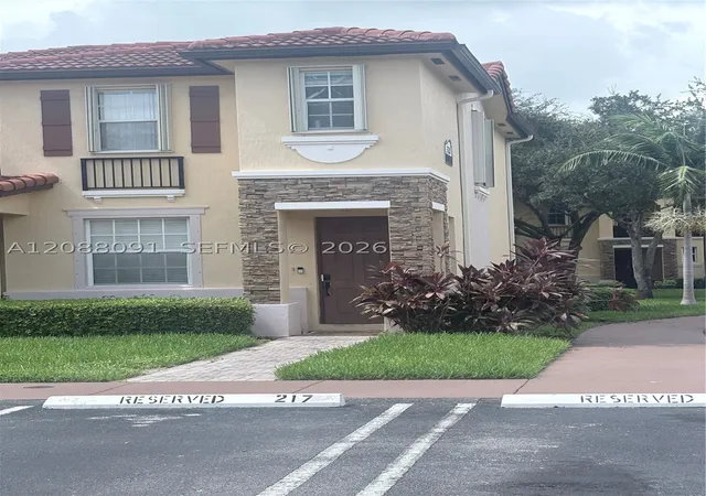 Photo 2 of Townhouse for sale at 3320 Ne 13th Circle Dr #112-23, Homestead, FL 33033 | MLS# A12088091 | Listing updated on 2026-09-14