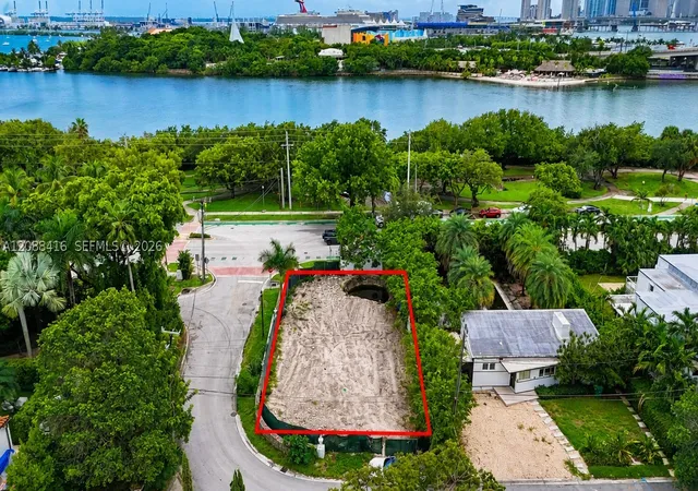 Photo 1 of Land for sale at 920 N Venetian Dr, Miami, FL 33139 | MLS# A12088416 | Listing updated on 2026-09-14