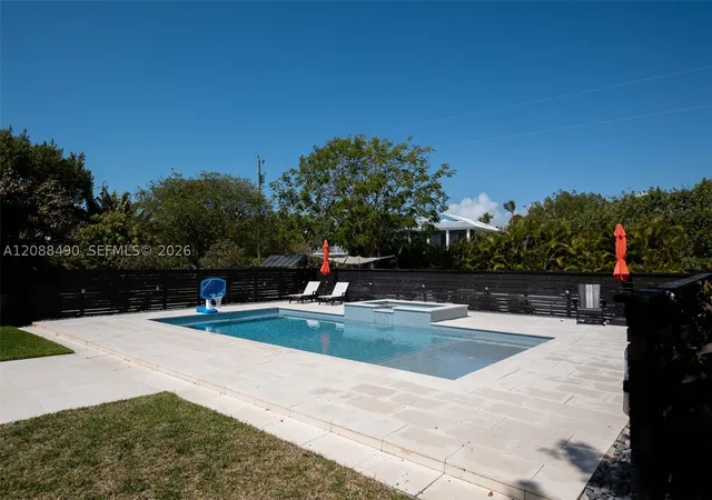 Photo 3 of Single family home for sale at 55 Ocean Front Dr, Key Largo, FL 33037 | MLS# A12088490 | Listing updated on 2026-09-14