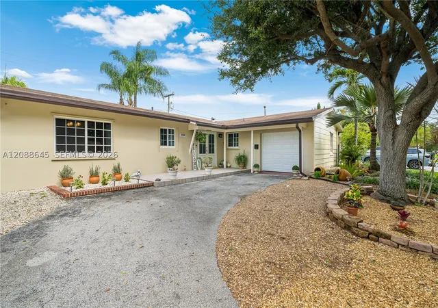 Photo 3 of Single family home for sale at 19780 Sw 101st Avenue, Cutler Bay, FL 33157 | MLS# A12088645 | Listing updated on 2026-10-05