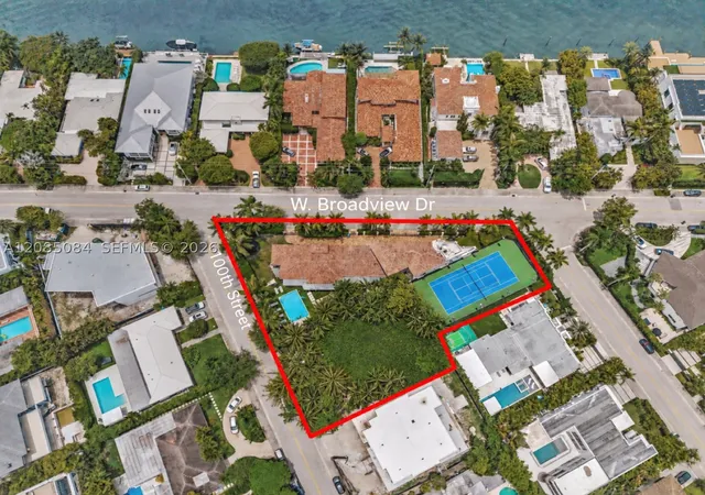 Photo 15 of Mansion for sale at 10031 W Broadview Dr, Bay Harbor Islands, FL 33154 | MLS# A12085084 | Listing updated on 2026-09-15