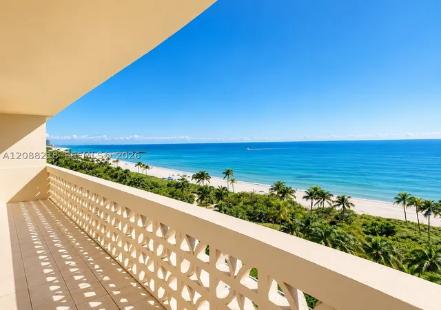 Listing Photo 2 - Condo for sale in building located at 10185 Collins Ave, Bal Harbour, FL 33154 - Unit #1017
