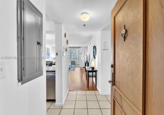 Photo 3 of Condo for sale at 1200 Brickell Bay Dr #2119, Miami, FL 33131 | MLS# A12087484 | Listing updated on 2026-09-14