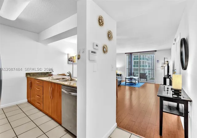 Photo 4 of Condo for sale at 1200 Brickell Bay Dr #2119, Miami, FL 33131 | MLS# A12087484 | Listing updated on 2026-09-14