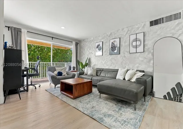 Photo 3 of Condo for sale at 4310 Nw 79th Avenue #2B, Doral, FL 33166 | MLS# A12088056 | Listing updated on 2026-09-17