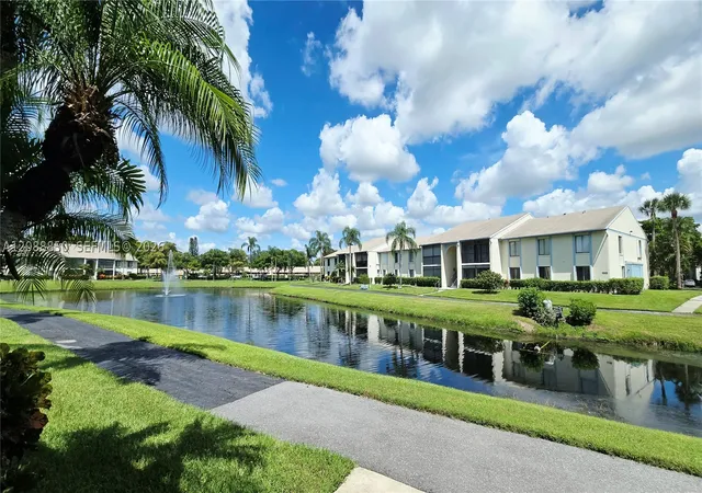 Photo 2 of Condo for sale at 1117 Green Pine Blvd #G1, West Palm Beach, FL 33409 | MLS# A12088850 | Listing updated on 2026-09-15