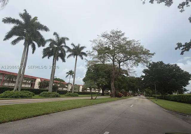 Photo 2 of Condo for sale at 400 S Hollybrook Dr #306, Pembroke Pines, FL 33025 | MLS# A12086500 | Listing updated on 2026-09-15