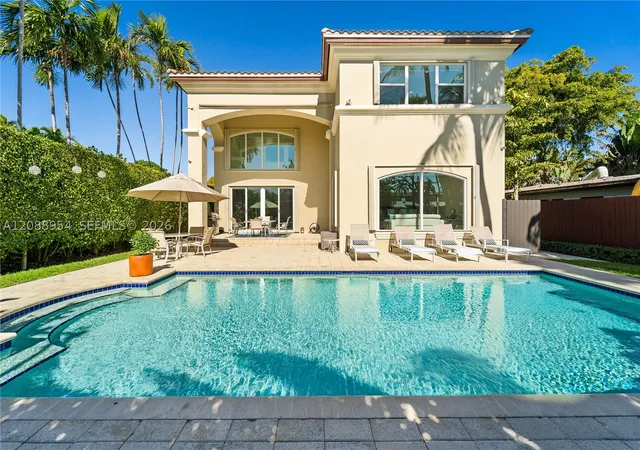 Photo 1 of Single family home for sale at 1490 Cleveland Rd, Miami Beach, FL 33141 | MLS# A12088954 | Listing updated on 2026-09-14