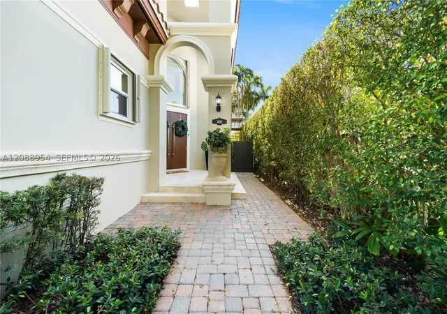 Photo 2 of Single family home for sale at 1490 Cleveland Rd, Miami Beach, FL 33141 | MLS# A12088954 | Listing updated on 2026-09-14