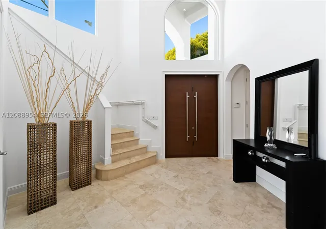 Photo 3 of Single family home for sale at 1490 Cleveland Rd, Miami Beach, FL 33141 | MLS# A12088954 | Listing updated on 2026-09-14