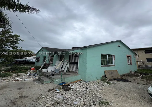 Multi family home for sale at 7812 NE Miami Ct, Miami, FL 33138 | MLS# A12088970