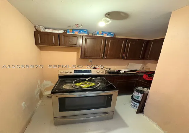 Listing Photo 4 - Condo for sale in building located at 7812 NE Miami Ct, Miami, FL 33138