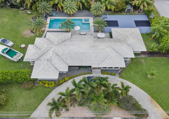 Photo 2 of Land for sale at 400 Ne 2nd Street, Pompano Beach, FL 33060 | MLS# A12089013 | Listing updated on 2026-09-15