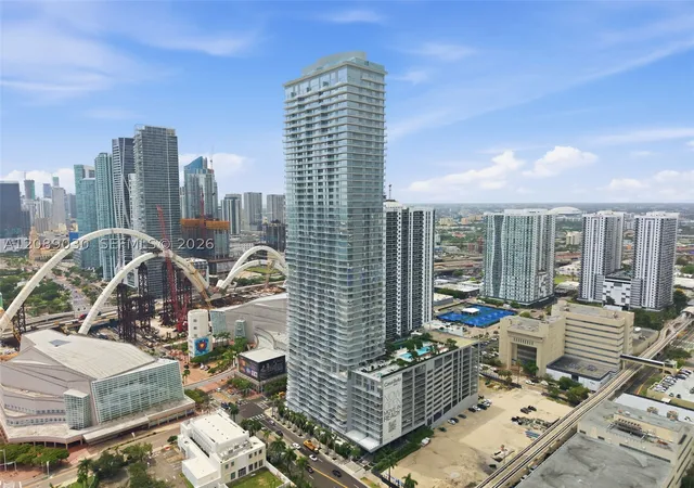 Photo 3 of Condo for sale at 1400 Biscayne Blvd #3502, Miami, FL 33132 | MLS# A12089030 | Listing updated on 2026-09-15