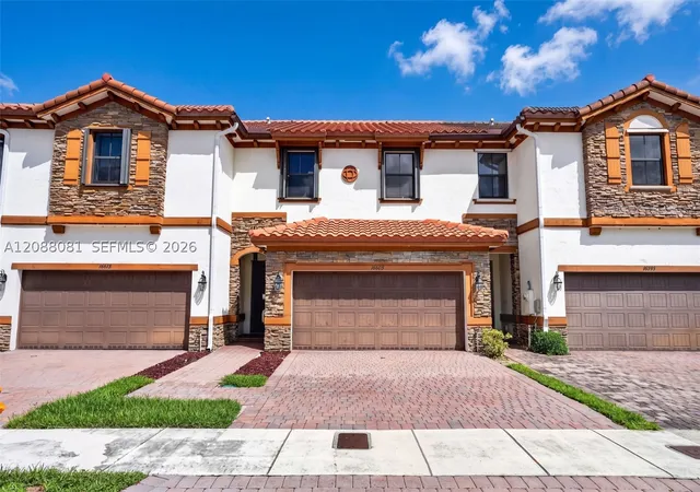 Townhouse for sale at 16605 SW 42nd Way, Miami, FL 33185 | MLS# A12088081
