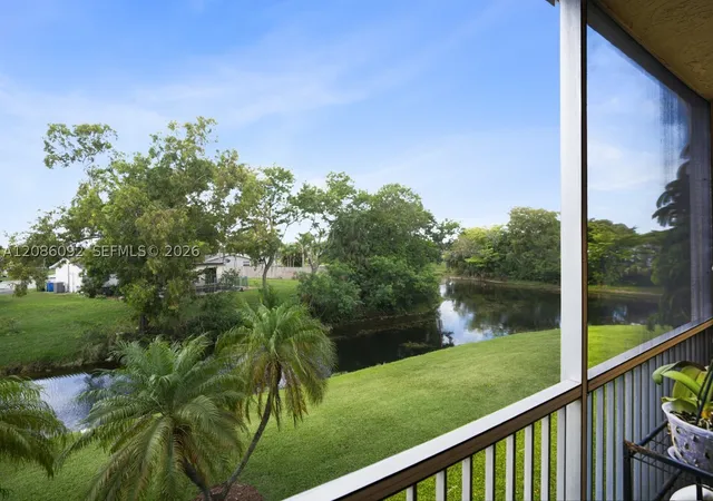 Listing Photo 4 - Condo for sale in building located at 6870 Royal Palm Blvd, Margate, FL 33063 - Unit #209M