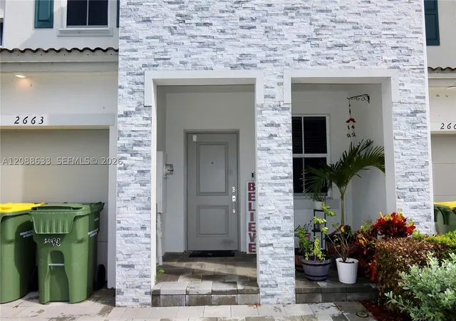 Photo 2 of Townhouse for sale at 2663 Se 10th Street, Homestead, FL 33035 | MLS# A12088633 | Listing updated on 2026-09-15