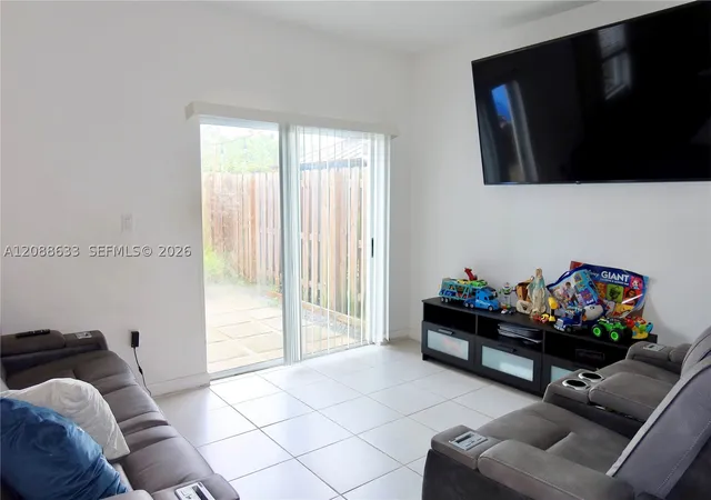 Photo 4 of Townhouse for sale at 2663 SE 10th Street, Homestead, FL 33035 | MLS# A12088633 | Listing updated on 2026-09-15