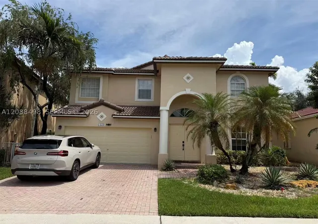 Photo 1 of Single family home for sale at 1423 Sw 158th Avenue, Pembroke Pines, FL 33027 | MLS# A12088498 | Listing updated on 2026-09-15