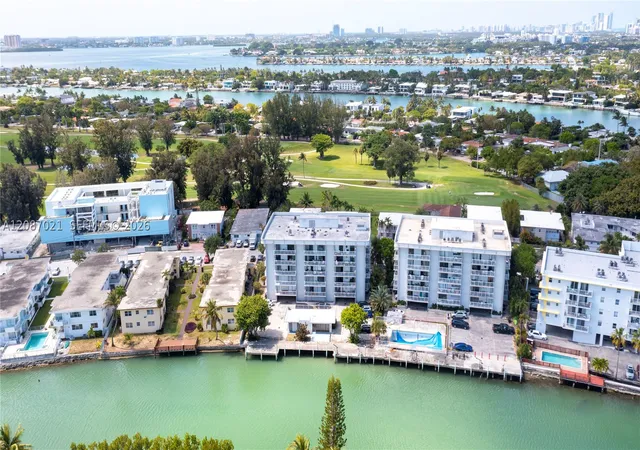 Listing Photo 5 - Condo for sale in building located at 130 S Shore Dr, Miami, FL 33141 - Unit #2F