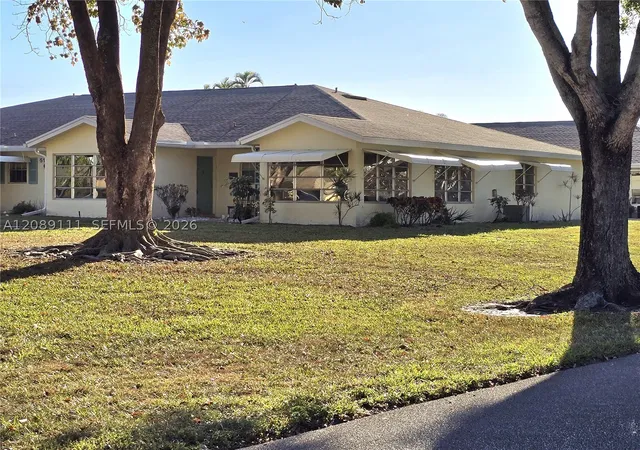 Photo 1 of Condo for sale at 5162 Lakefront Blvd #D, Delray Beach, FL 33484 | MLS# A12089111 | Listing updated on 2026-09-15