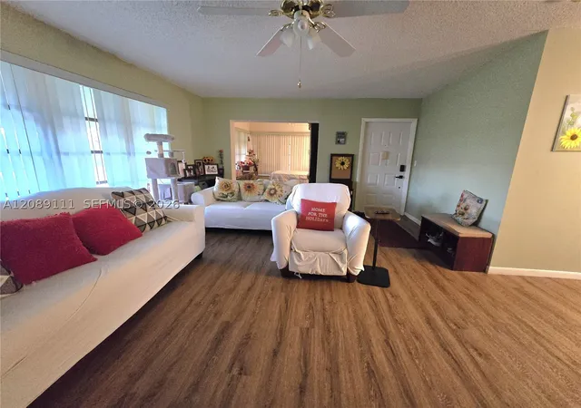 Photo 2 of Condo for sale at 5162 Lakefront Blvd #D, Delray Beach, FL 33484 | MLS# A12089111 | Listing updated on 2026-09-15