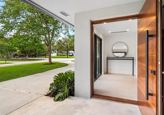 Photo 3 of Single family home for sale at 7291 SW 129th Street, Pinecrest, FL 33156 | MLS# A12088587 | Listing updated on 2026-09-15