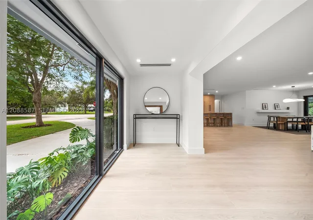 Photo 4 of Single family home for sale at 7291 SW 129th Street, Pinecrest, FL 33156 | MLS# A12088587 | Listing updated on 2026-09-15