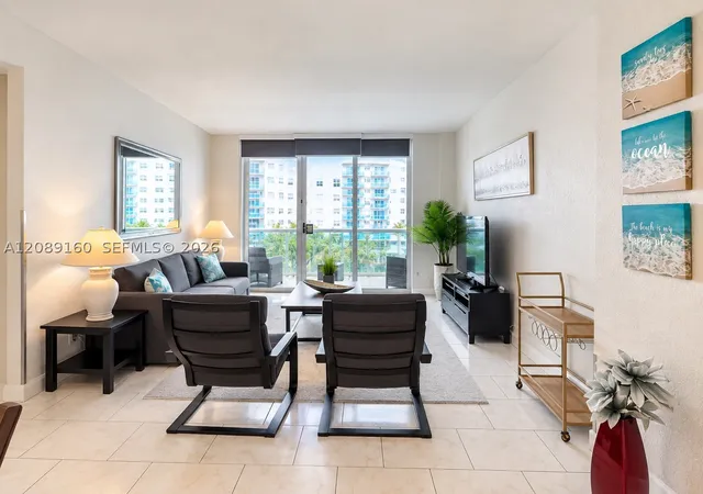 Photo 4 of Condo for sale at 3901 S Ocean Dr #5A, Hollywood, FL 33019 | MLS# A12089160 | Listing updated on 2026-09-15