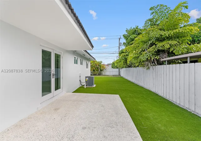 Photo 4 of Single family home for sale at 3900 SW 67th Avenue, Miami, FL 33155 | MLS# A12087838 | Listing updated on 2026-09-15