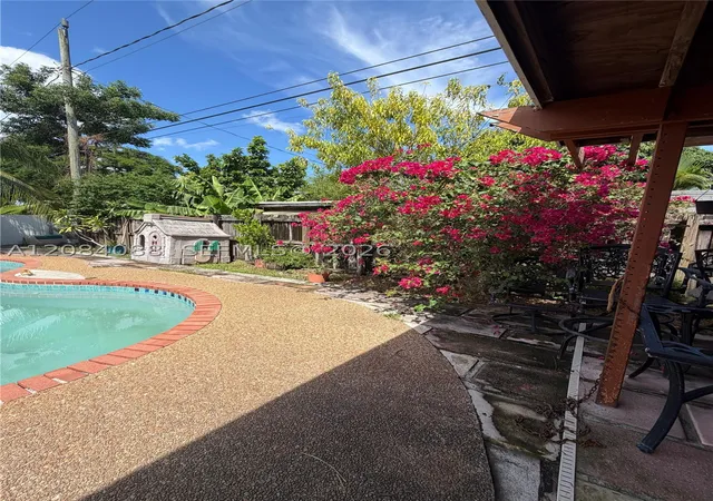 Photo 4 of Single family home for sale at 16111 SW 98th Avenue, Miami, FL 33157 | MLS# A12084088 | Listing updated on 2026-09-15