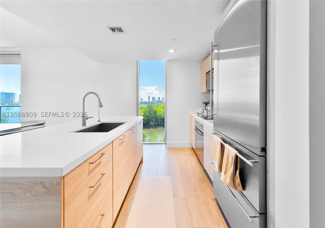 Photo 2 of Condo for sale at 16385 Biscayne Blvd #707, North Miami Beach, FL 33160 | MLS# A12088909 | Listing updated on 2026-09-16