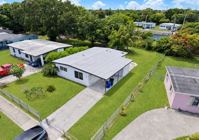 Photo 3 of Single family home for sale at 545 Nw 29th Avenue, Fort Lauderdale, FL 33311 | MLS# A12089206 | Listing updated on 2026-09-15