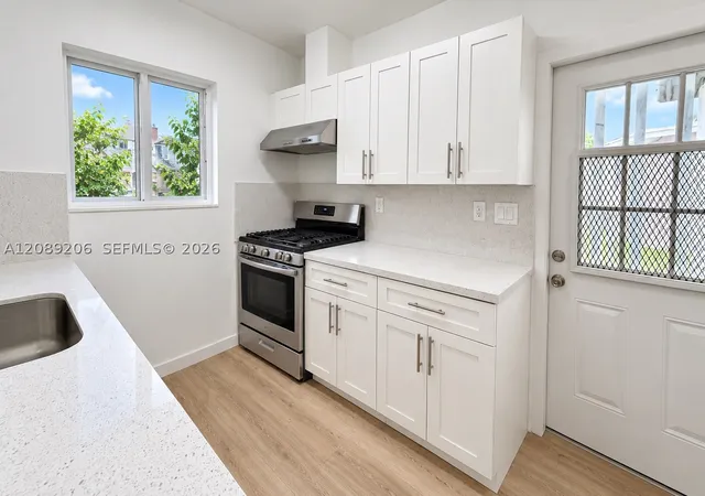 Photo 3 of Single family home for sale at 545 NW 29th Avenue, Fort Lauderdale, FL 33311 | MLS# A12089206 | Listing updated on 2026-09-15