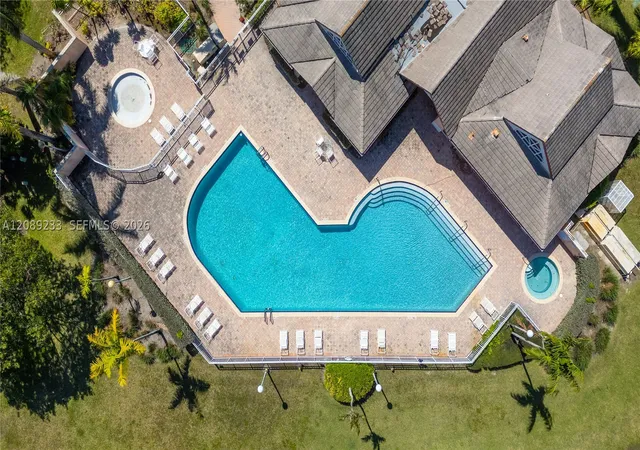 Photo 3 of Townhouse for sale at 816 NW 208th Way, Pembroke Pines, FL 33029 | MLS# A12089233 | Listing updated on 2026-09-17