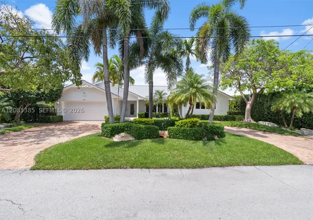 Single family home for sale at 3061 NE 39th Street, Fort Lauderdale, FL 33308 | MLS# A12085385