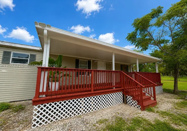Photo 1 of Manufactured home for sale at 120 S Nogal St, Clewiston, FL 33440 | MLS# A12078215 | Listing updated on 2026-10-02