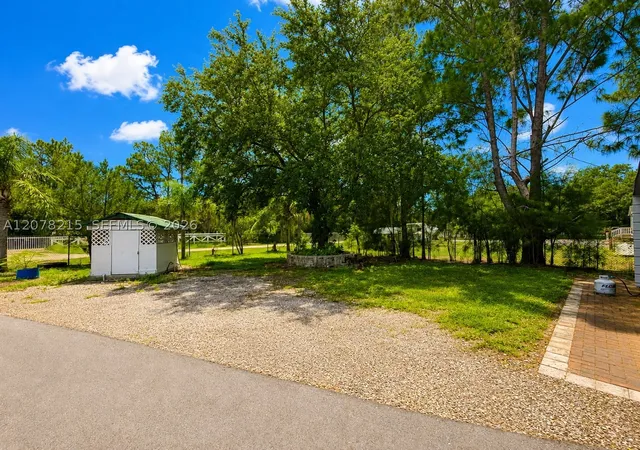 Photo 20 of Manufactured home for sale at 120 S Nogal St, Clewiston, FL 33440 | MLS# A12078215 | Listing updated on 2026-10-02