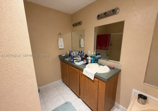 Photo 3 of Manufactured home for sale at 120 S Nogal St, Clewiston, FL 33440 | MLS# A12078215 | Listing updated on 2026-10-02